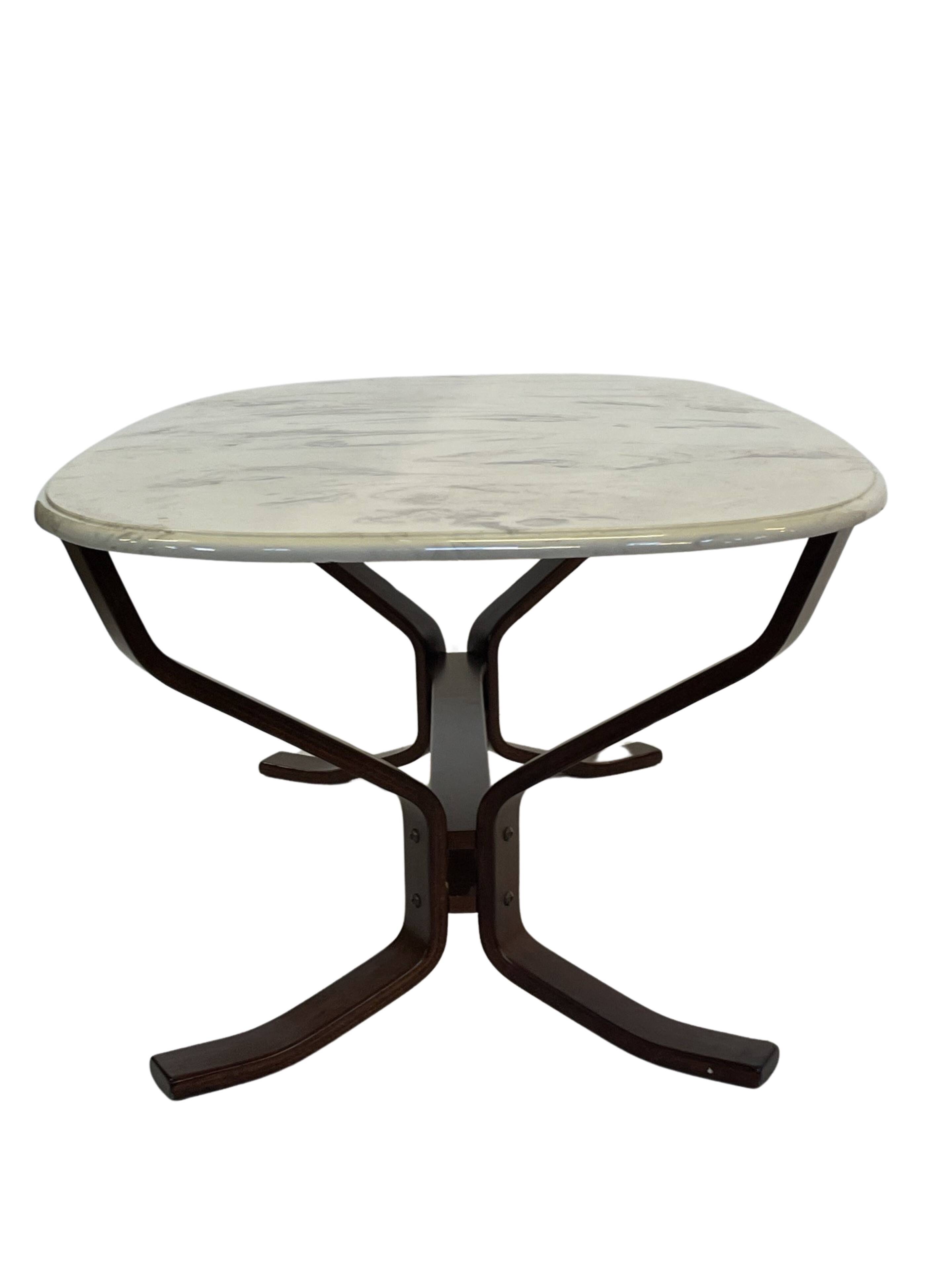 Table basse vintage en bois et marbre Design minimaliste Suède années 70
