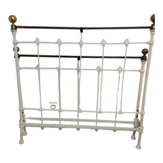 Full wrought iron bed