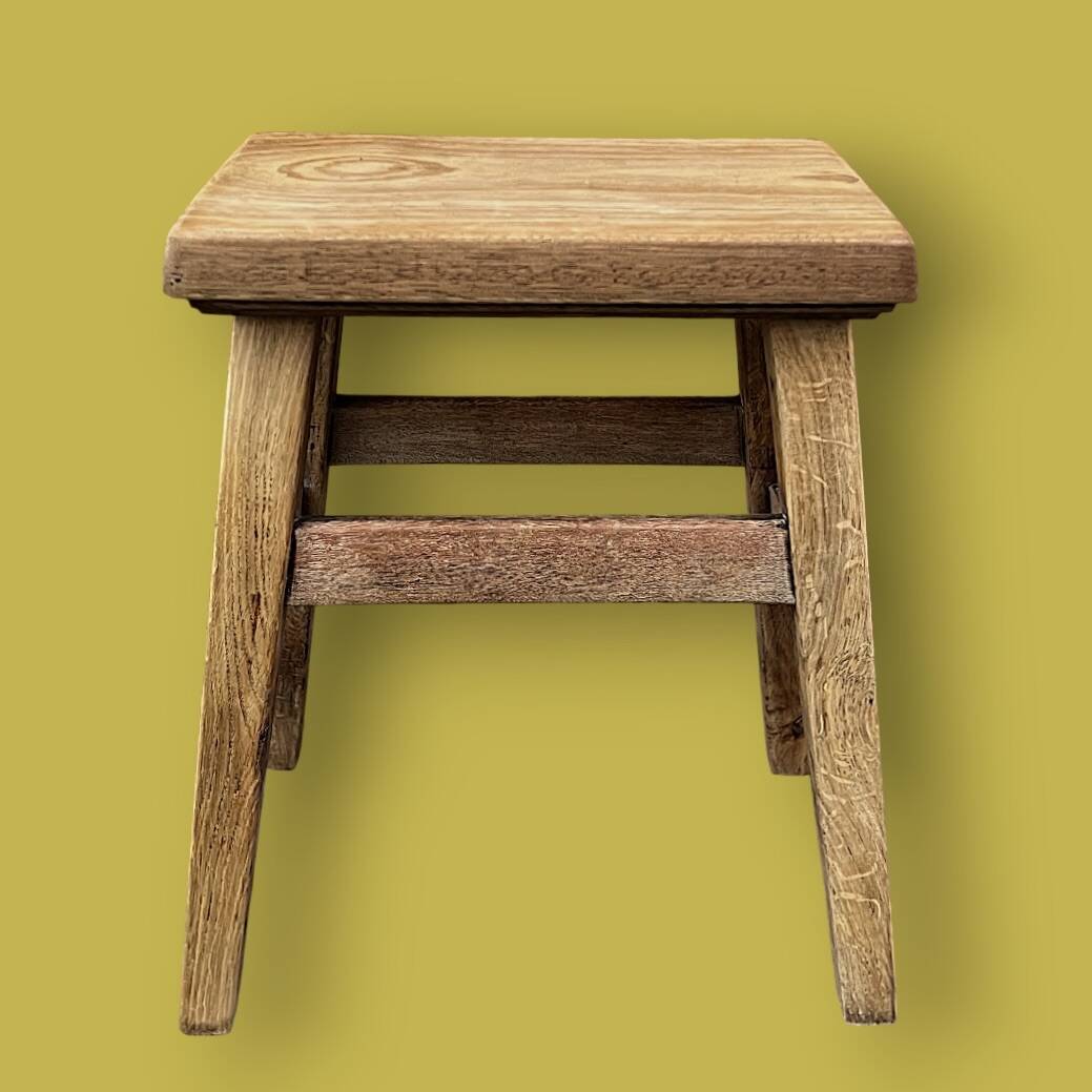 Rustic solid wood stool – brutalist spirit