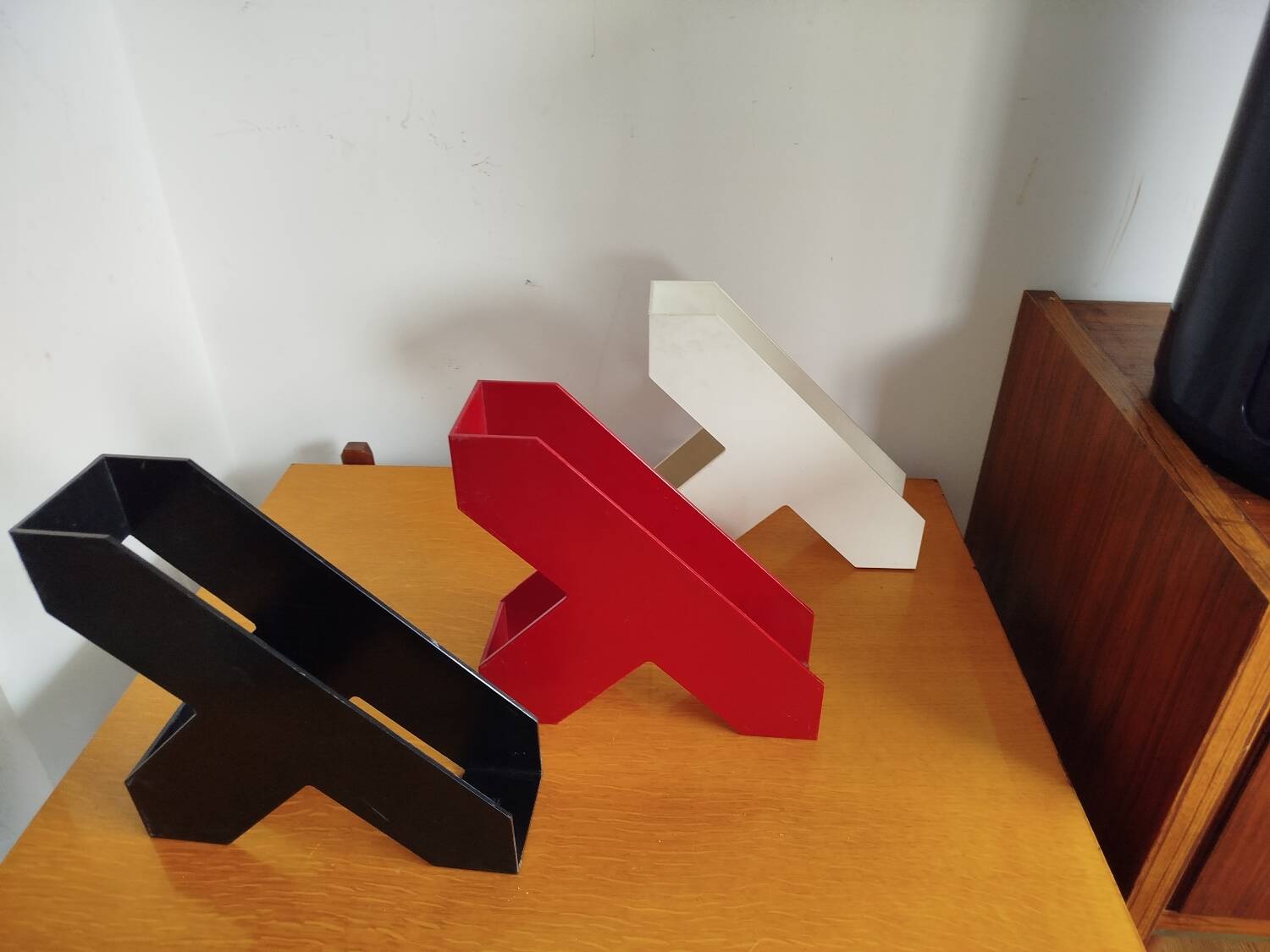 Walter Zeischegg magazine rack, 1970s