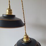 Duo of suspensions in enamelled sheet metal