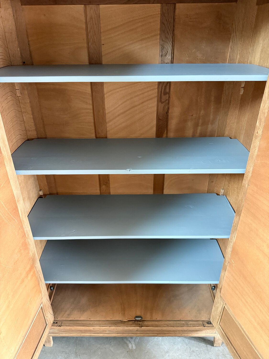 Art Deco oak wardrobe (renovated)