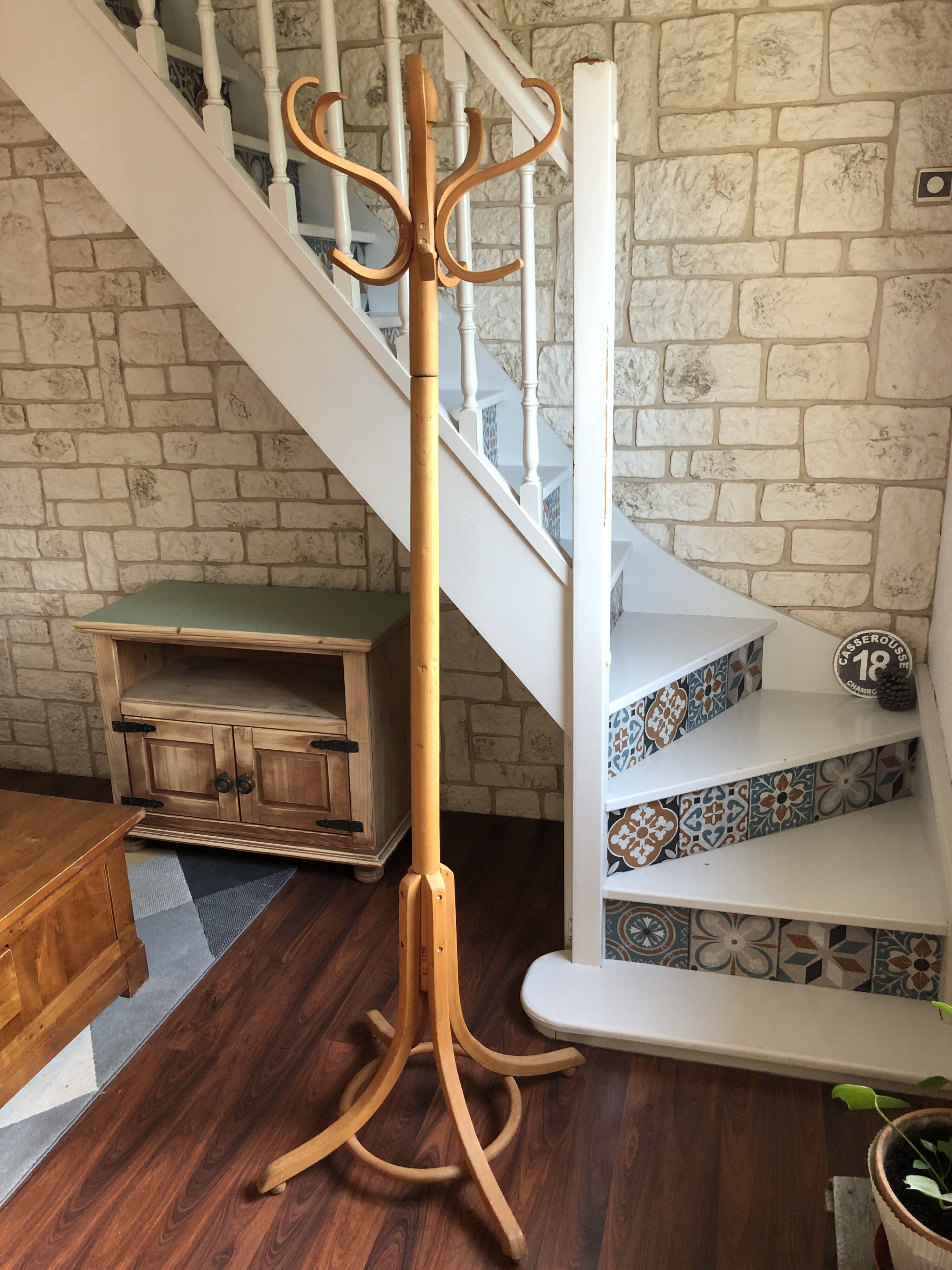 Baumann beech coat rack parrot