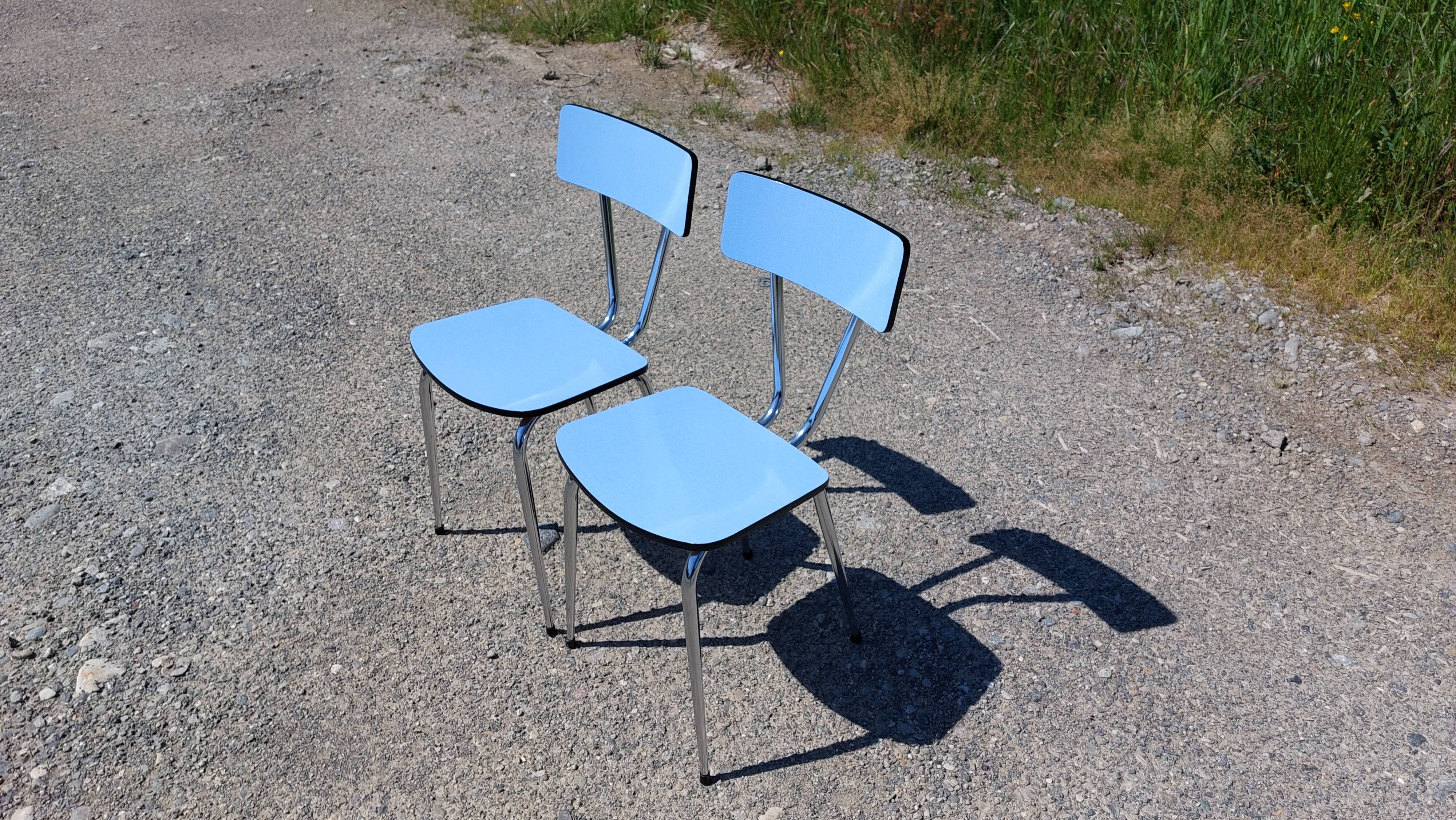 Pair of chairs in blue formica - vintage