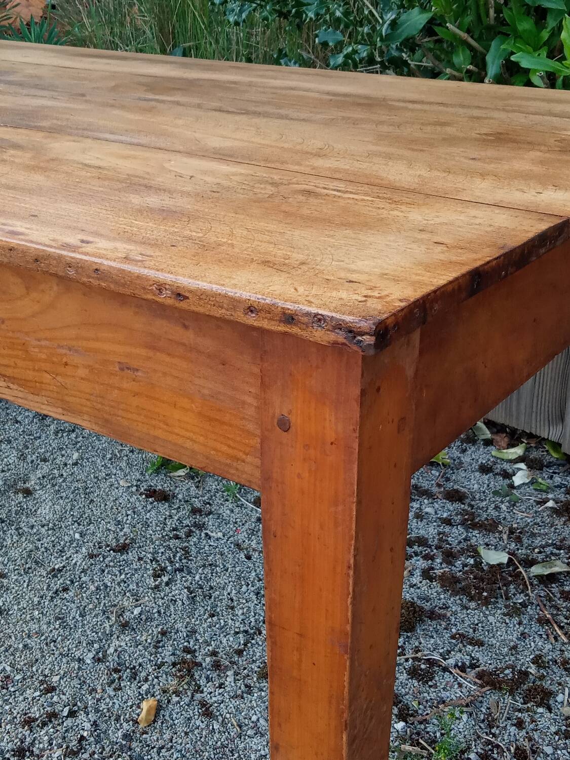 Farmhouse table for 4/6 people