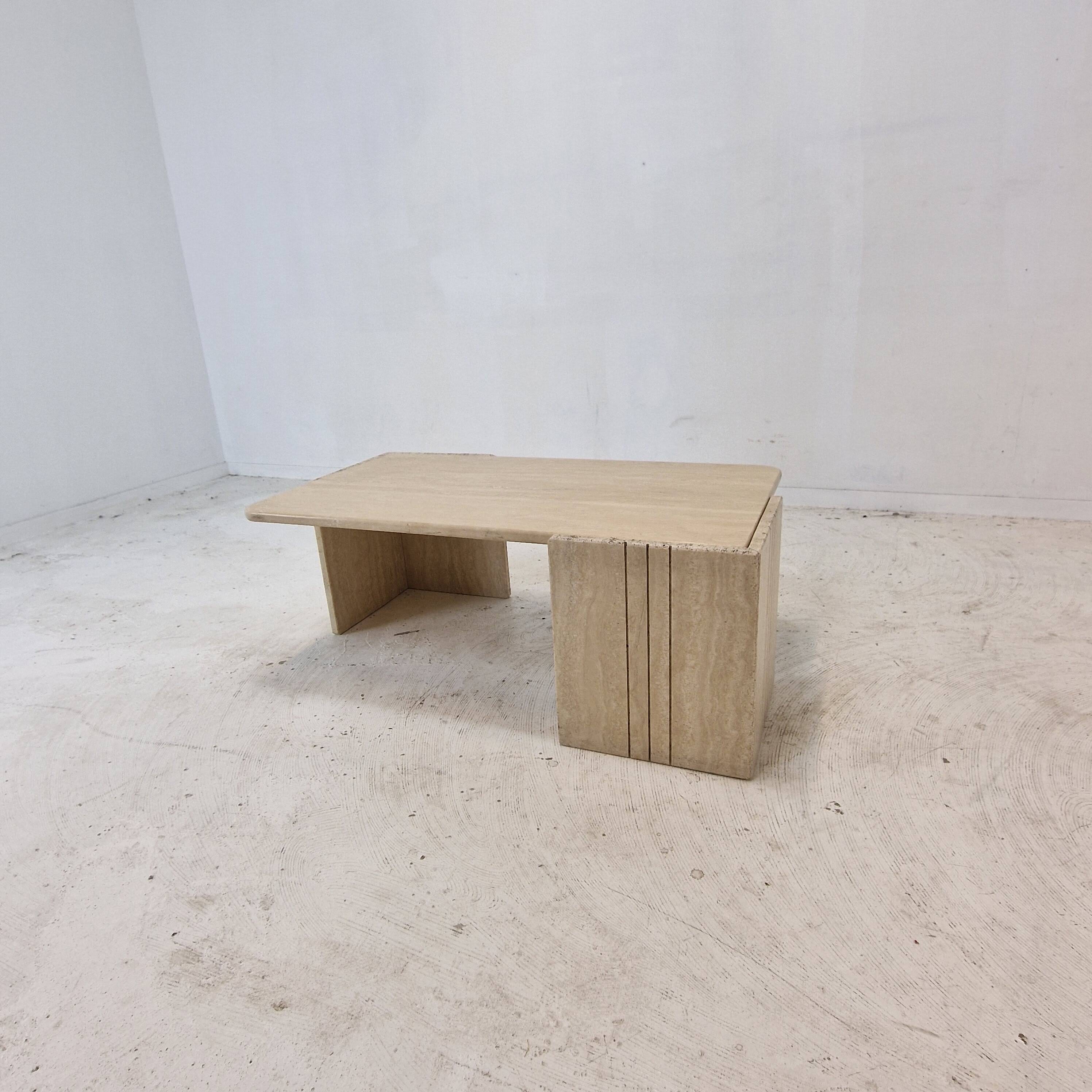 Italian Coffee Table in Travertine, 1980s