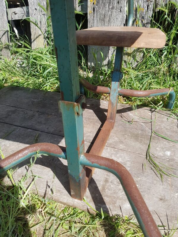 Ancien bureau pupitre évolutif enfant metal