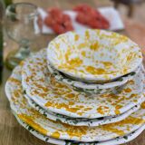 Blue dots plate