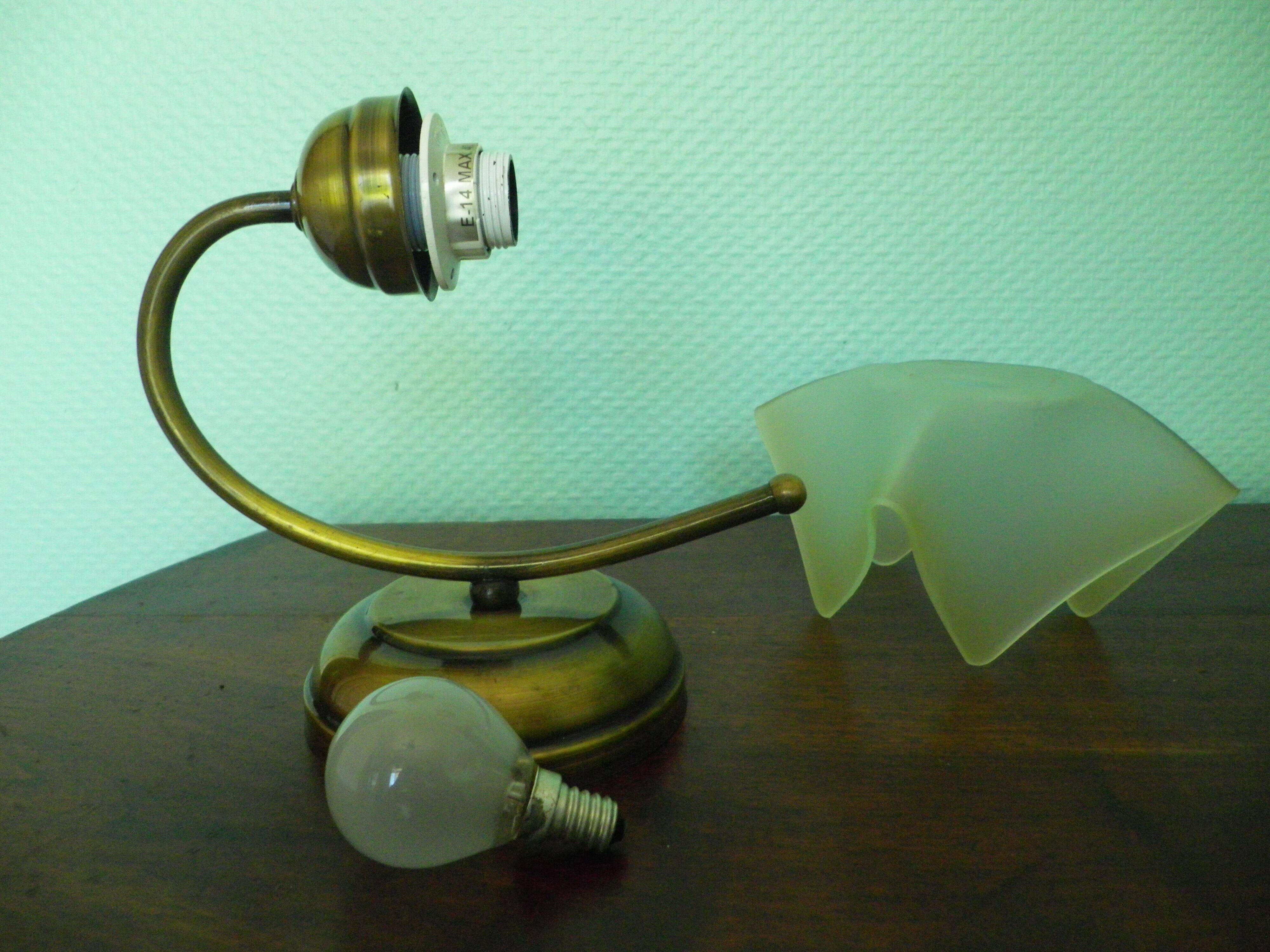 2 wall lights, opaline lampshade 1960/1970