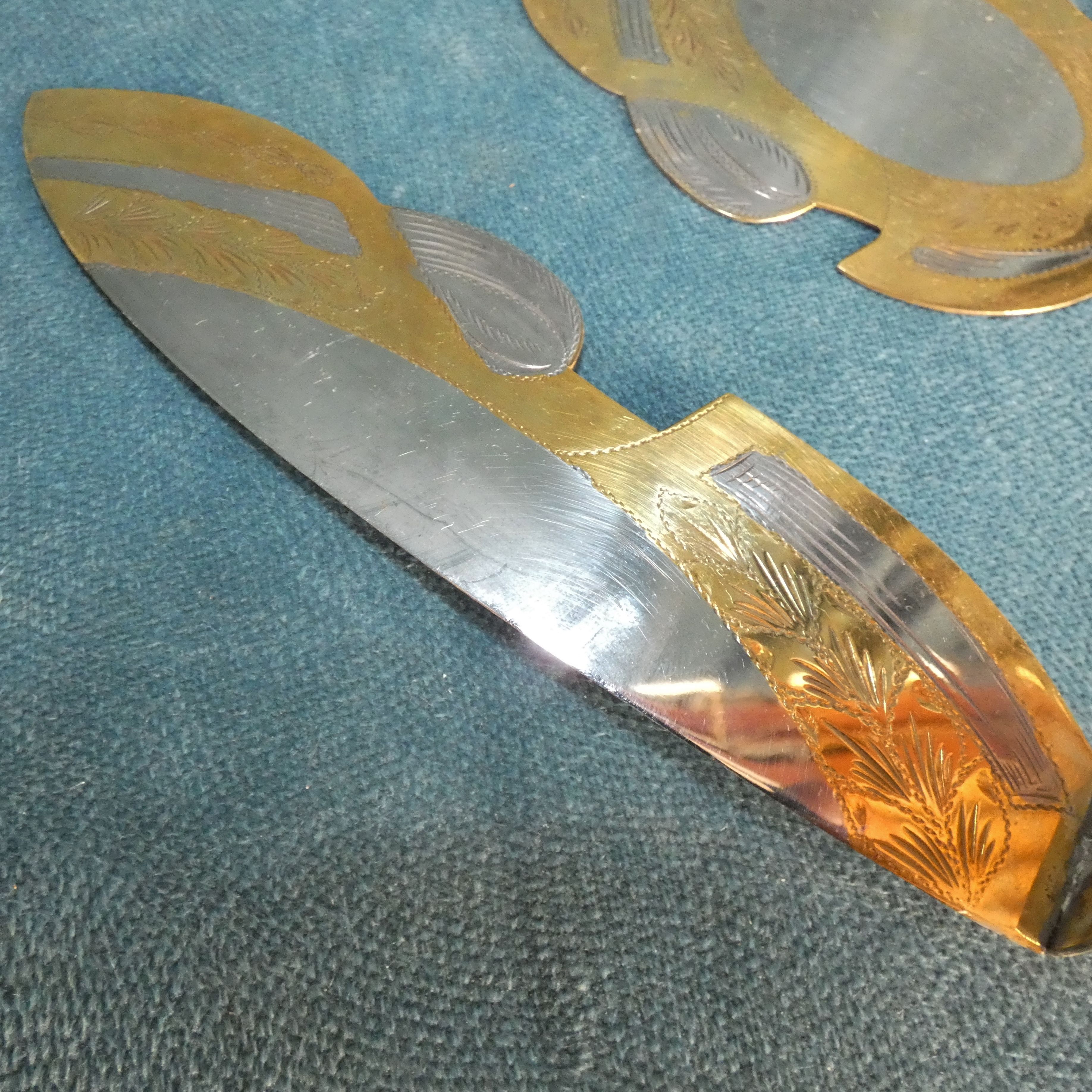 Duo de pelle and knife cake silver and gold metal circa 1950