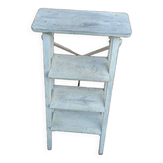 4-step wooden ladder.