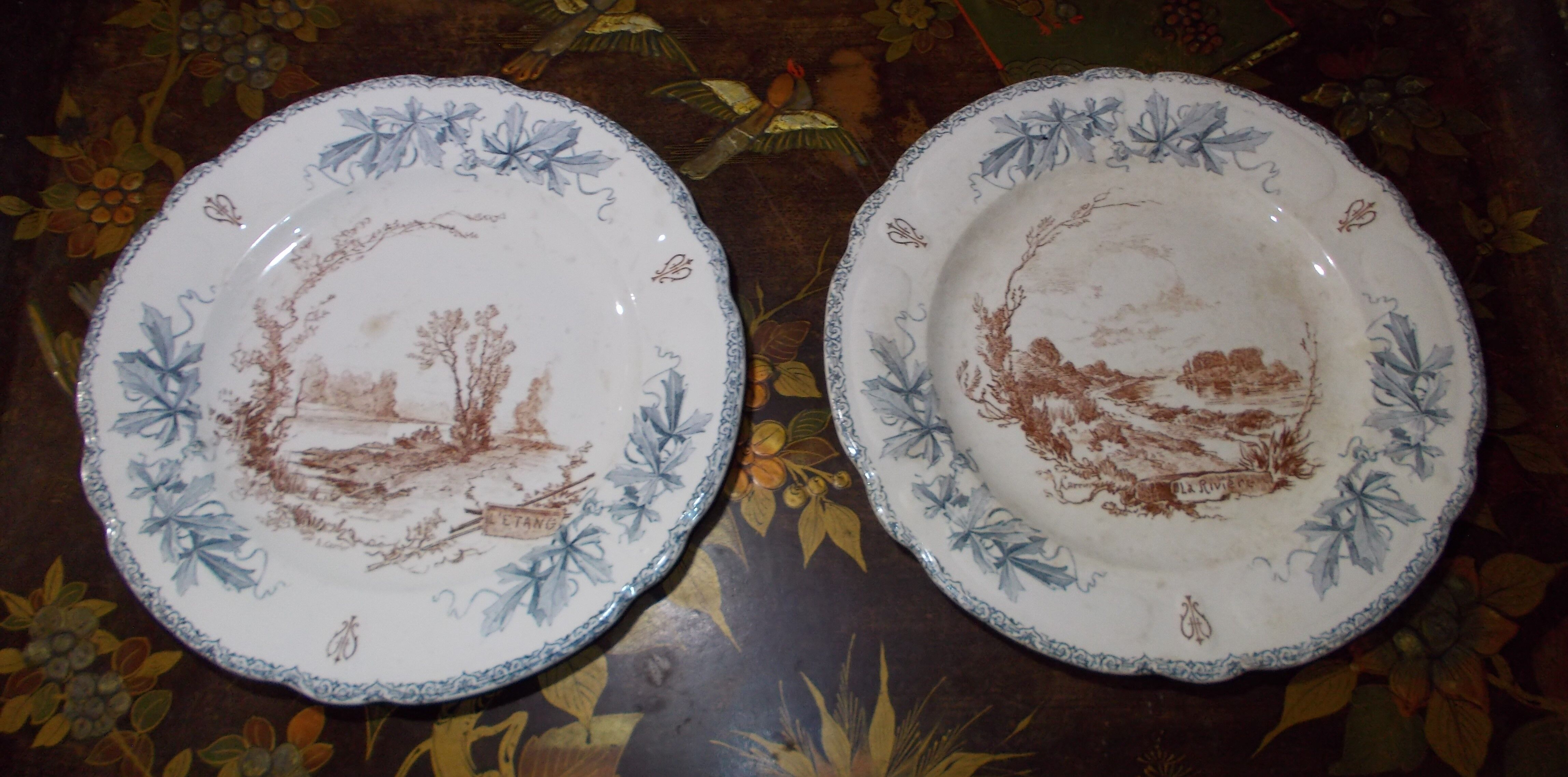 2 plates faience Choisy le Roi Louis XIII