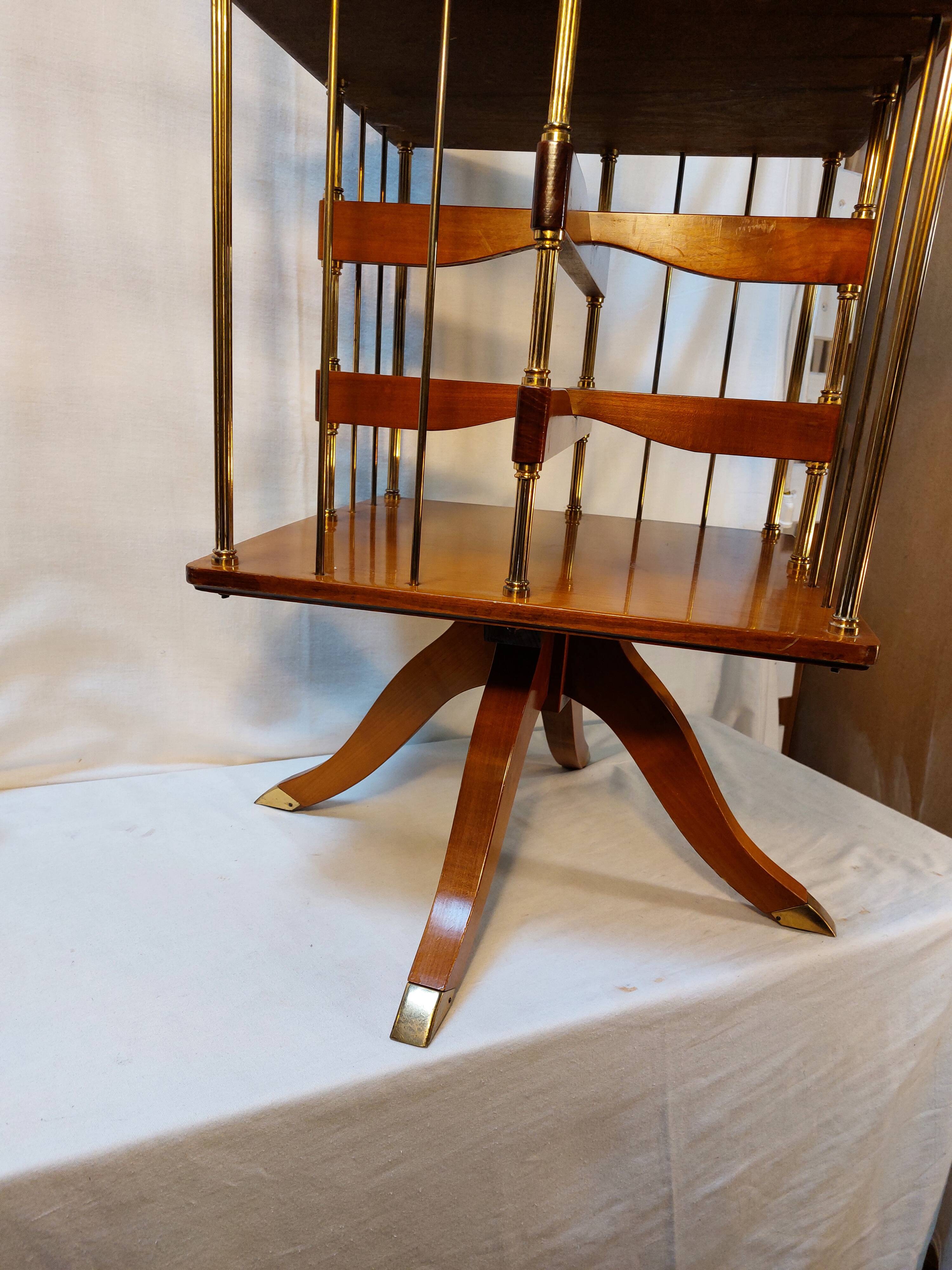 Rotating library on a four-legged stand - Vintage 56/60