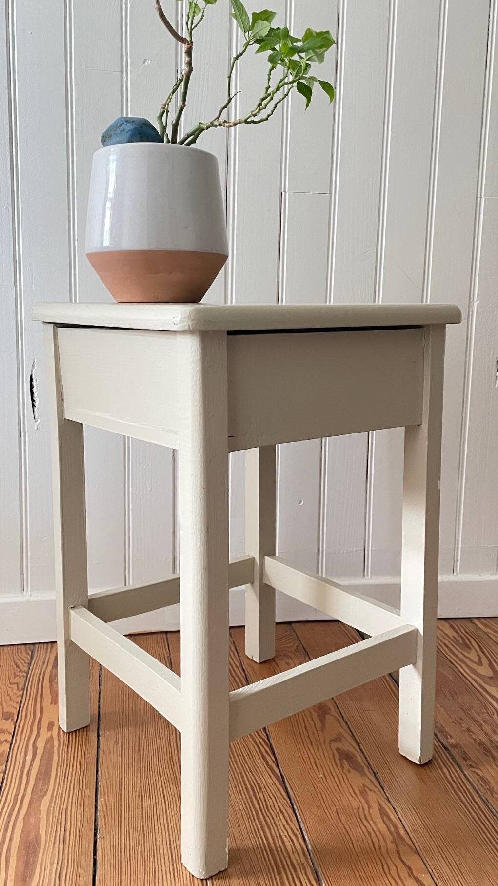 VINTAGE Beige Stool Chest