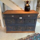 Meuble de métier grands tiroirs. Atelier de menuiserie, quincaillerie