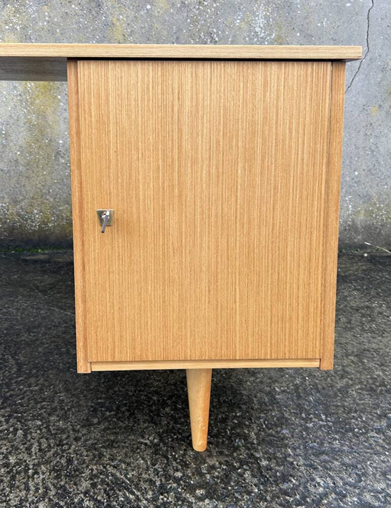 Maison Capelle desk, Scandinavian spirit, vintage, 60s.