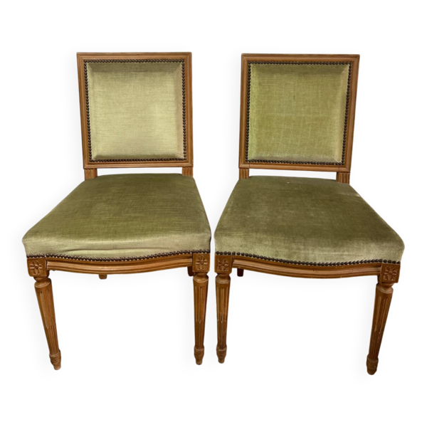 Paire de chaises Louis XVI signées Maurice Hirch – Velours Vert Amande — Beyit