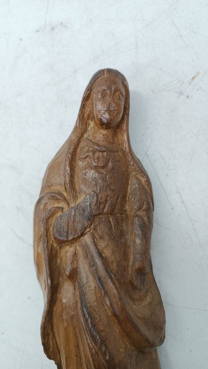 Antique small wooden sculpture of a Madonna from the 18th century