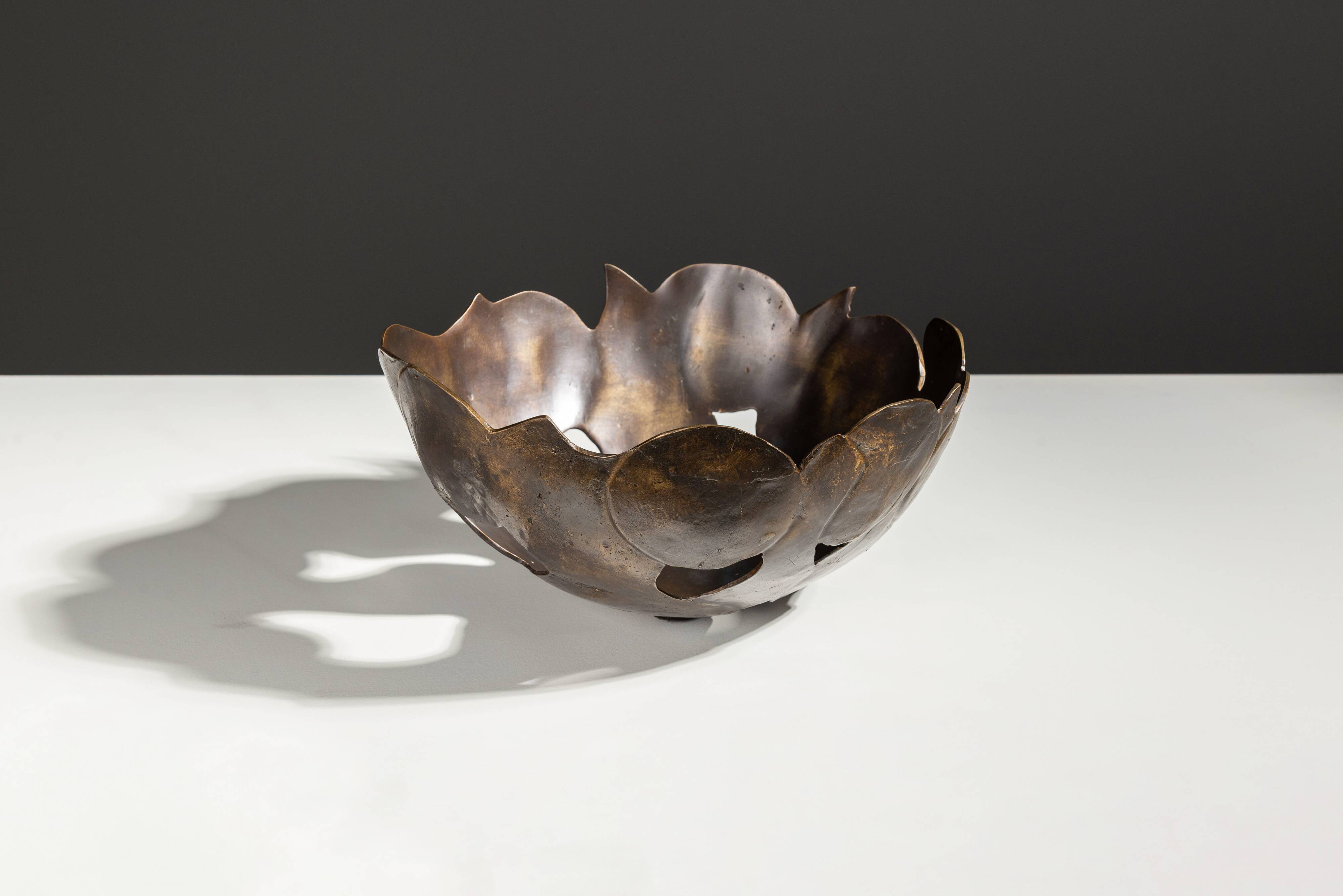 Solid brass decorated fruitbowl