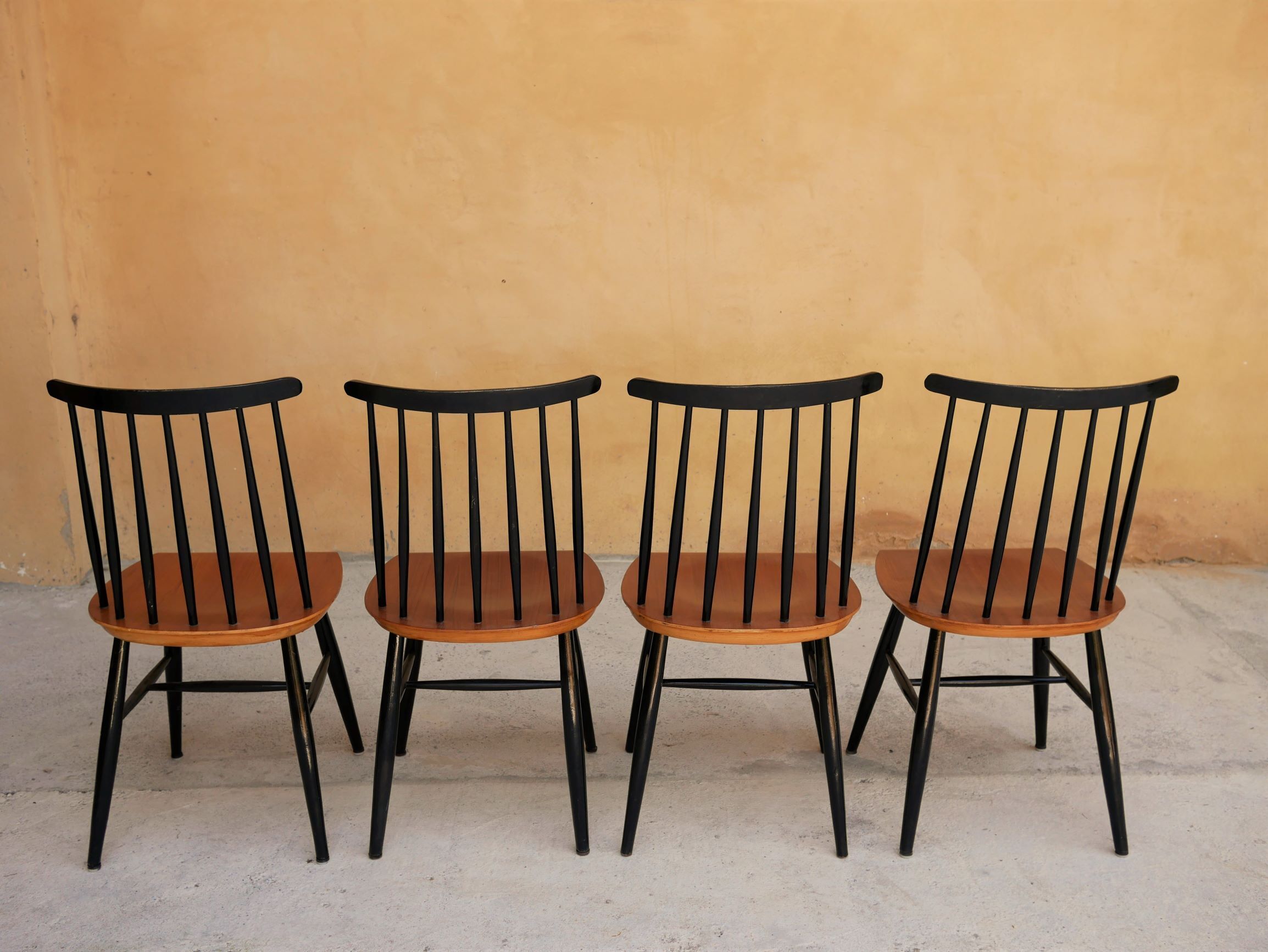 Scandinavian chair by Ilmari Tapiovaara model "Fanett"