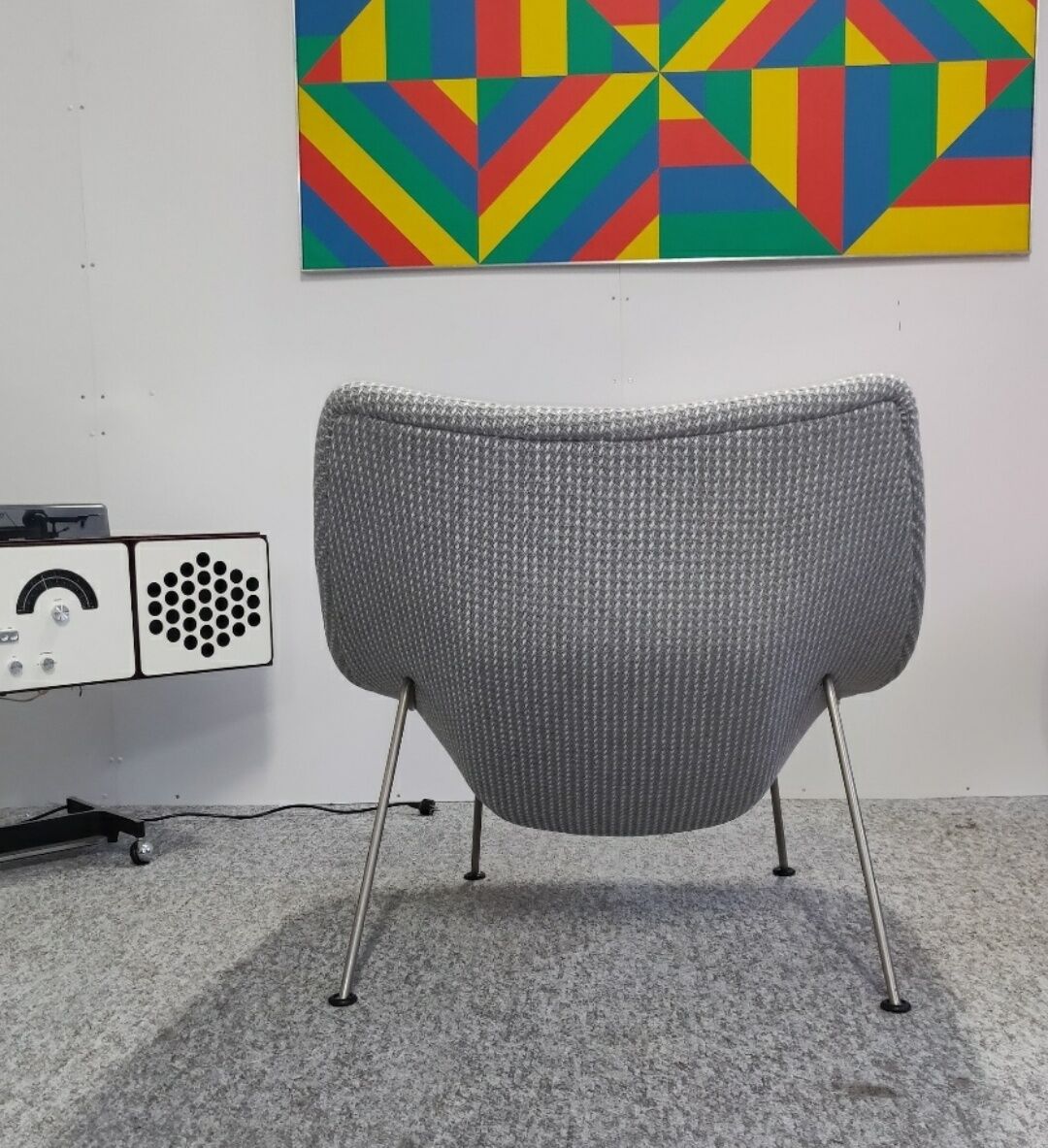 Pierre Paulin Oyster chair by Artifort