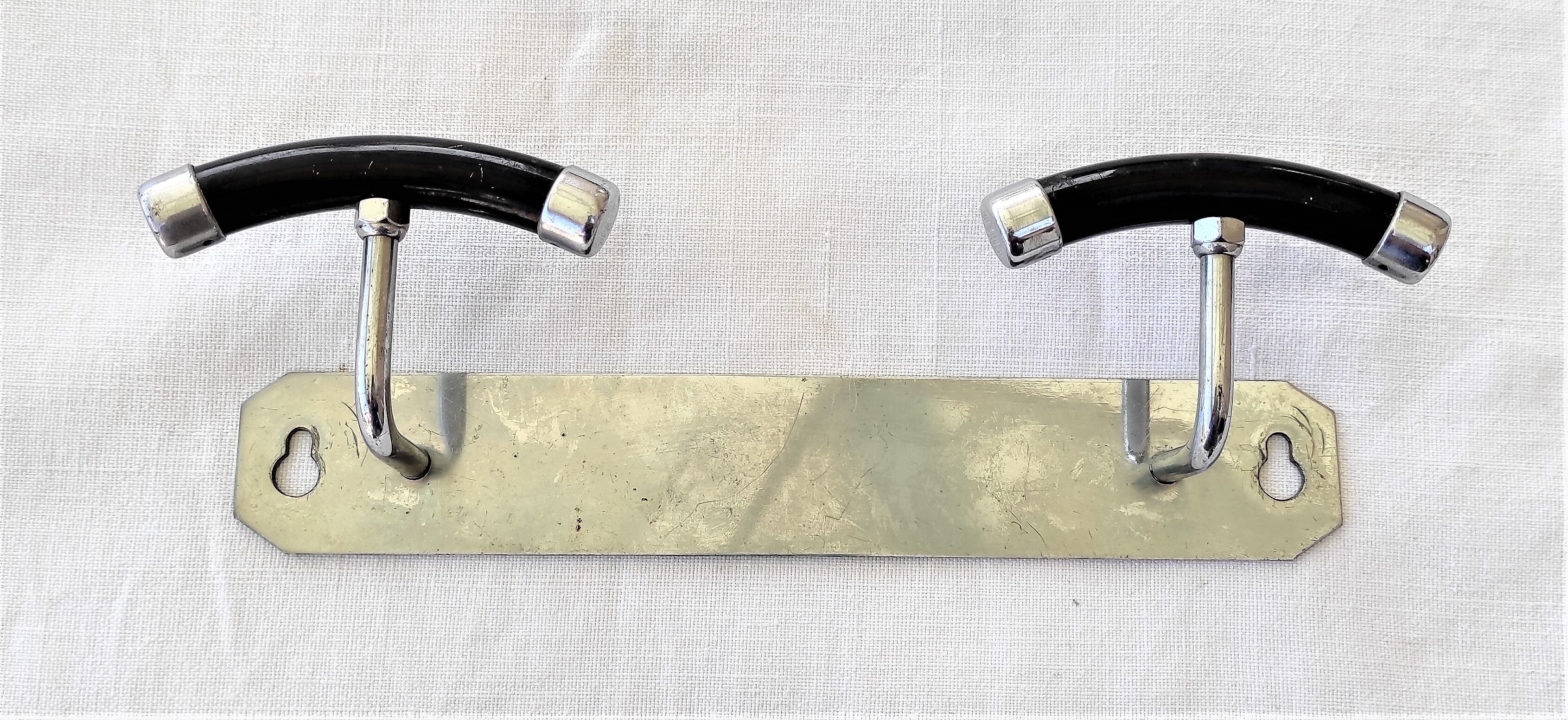 COAT RACK WITH 2 PATERES VINTAGE chrome and black