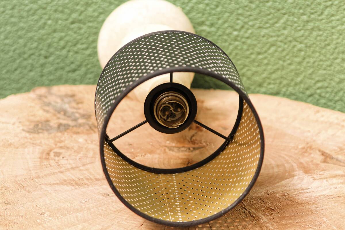 Lampe de chevet en albâtre sculpté