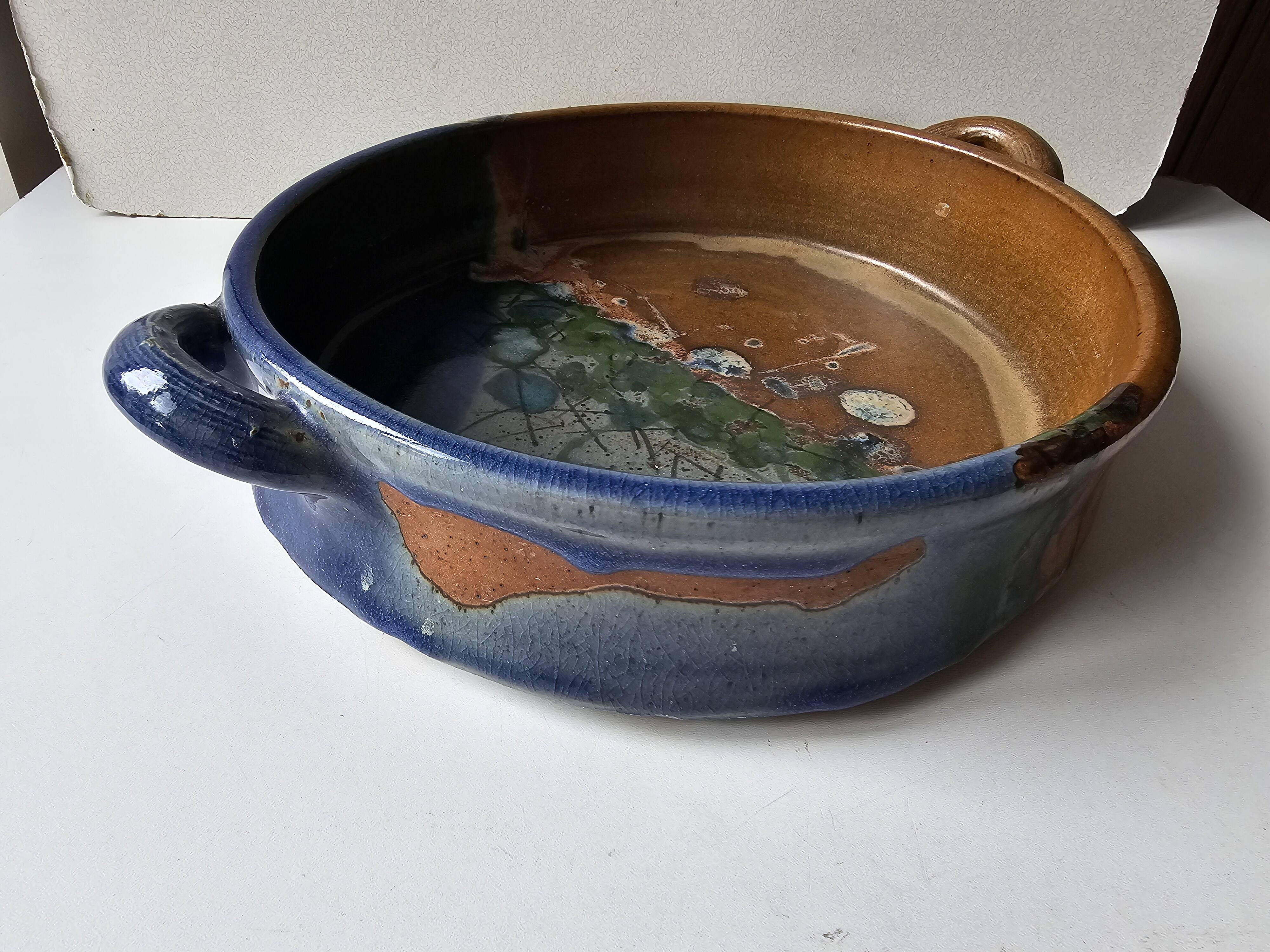 Ceramic dish Signed Saint Clément les Places (Length 38cm)