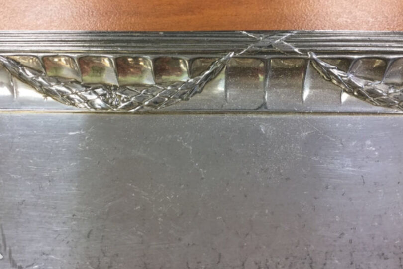 Plat à cake signé Gallia