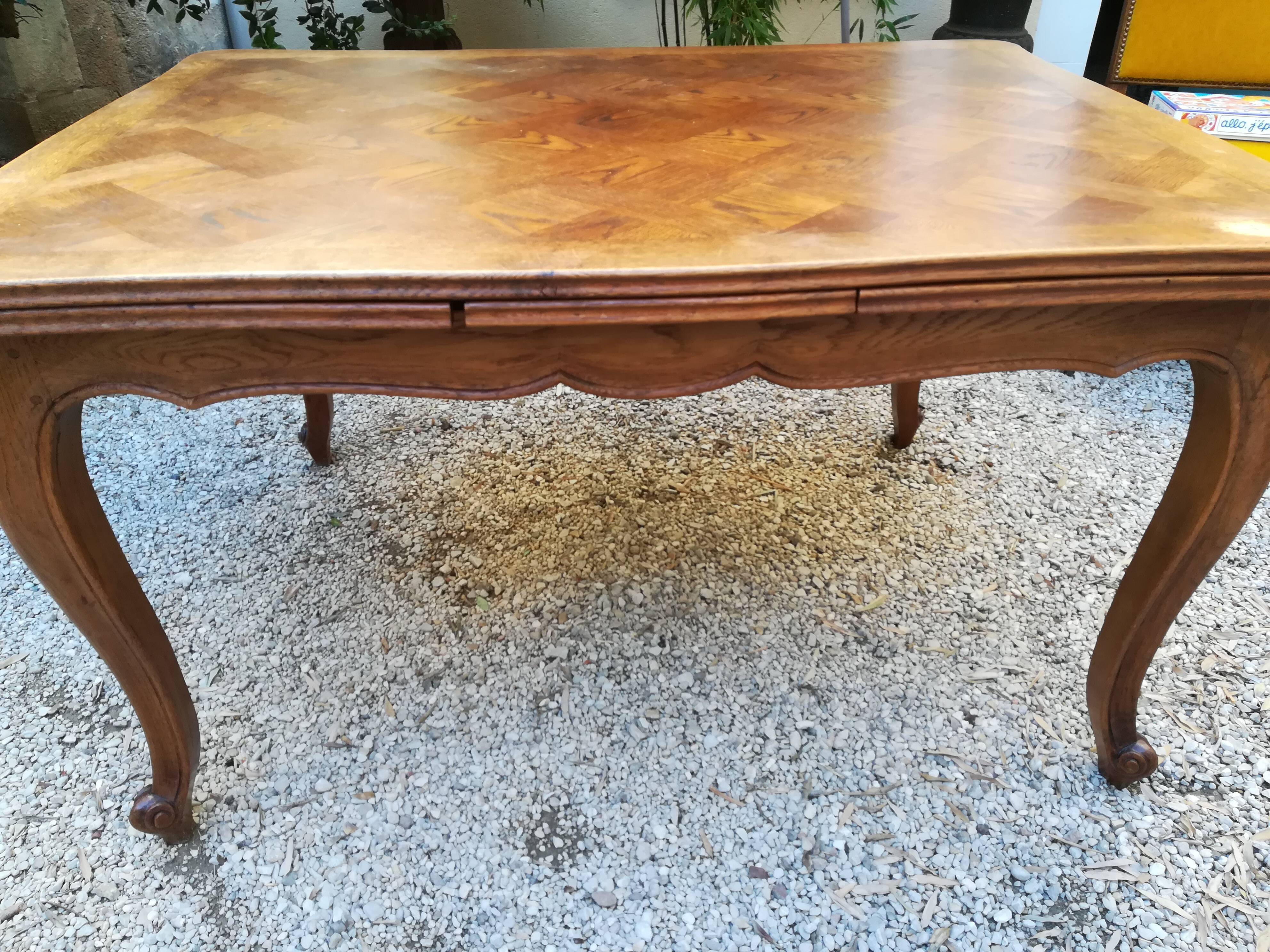 Louis XV-style oak extension table