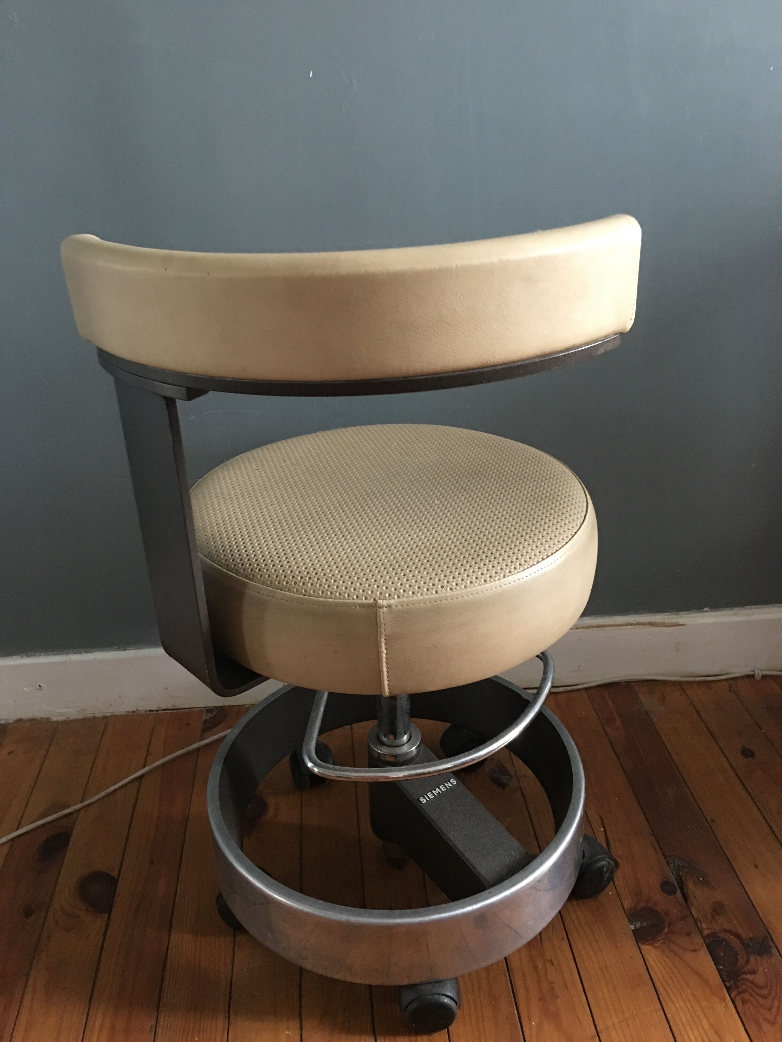 Siemens dentist stool