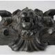 Sculpture de tête de lion en bois teinté