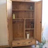 Armoire parisienne décor floral peint à la main