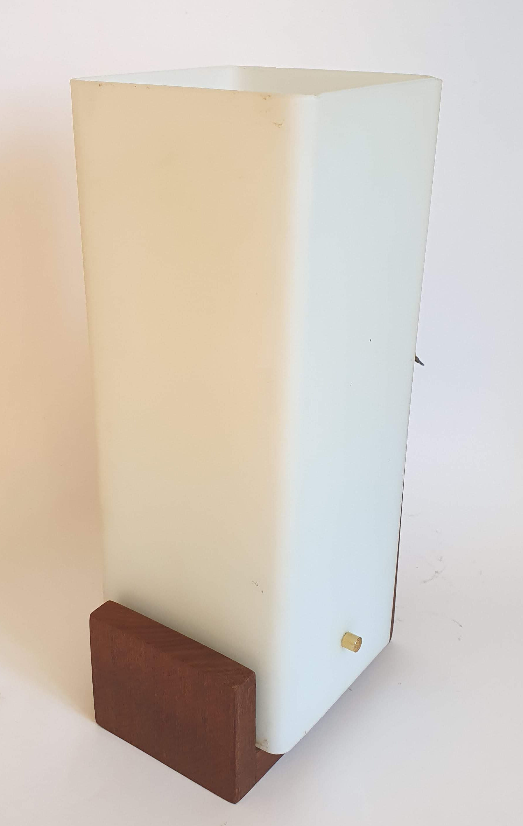 Scandinavian design wall lamp