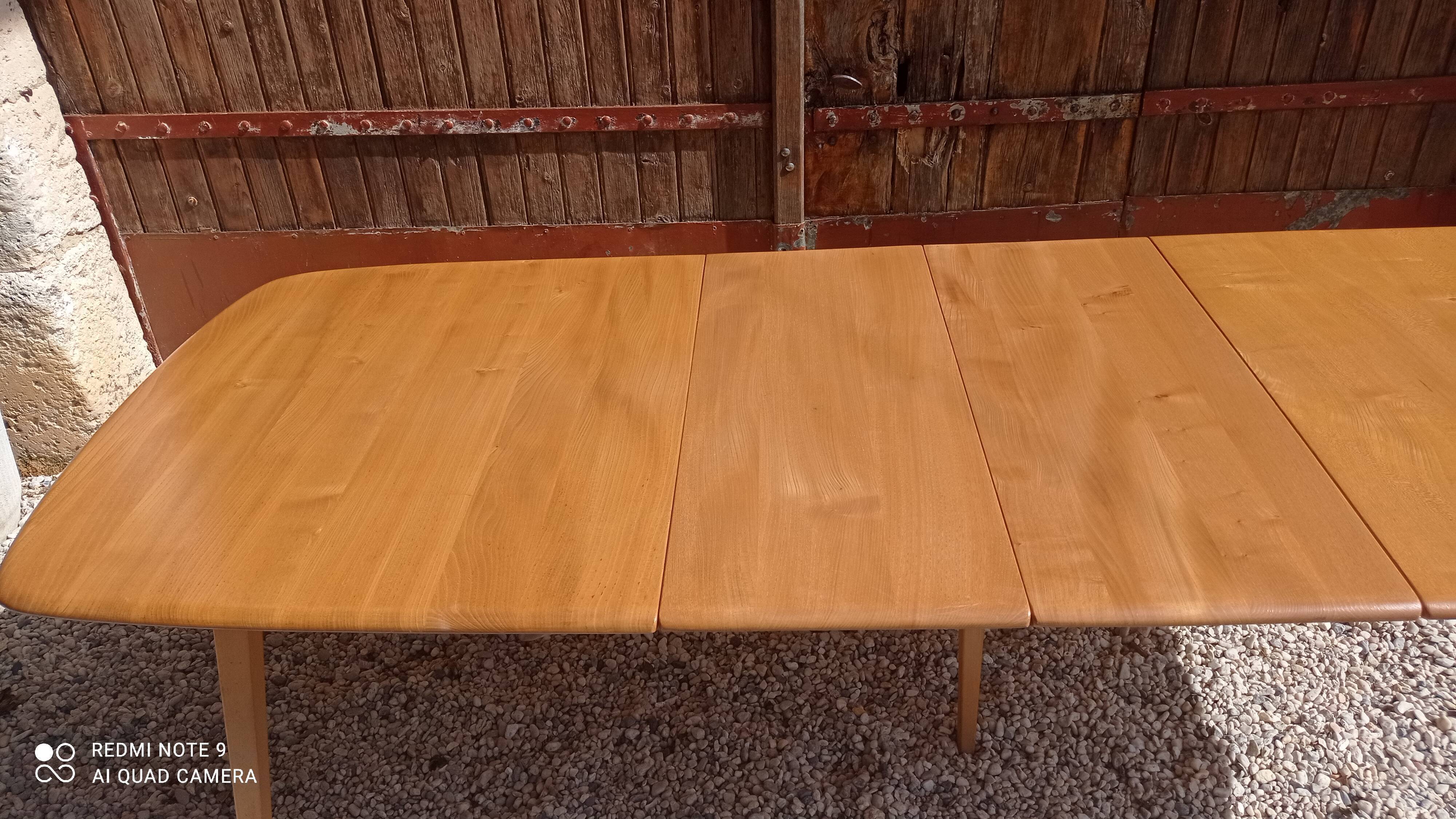 Table Ercol