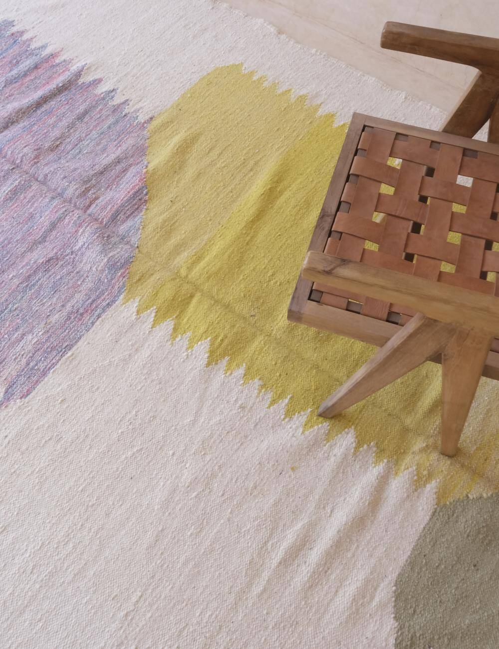 Contemporary Kilim Rug - 307 x 194 cm