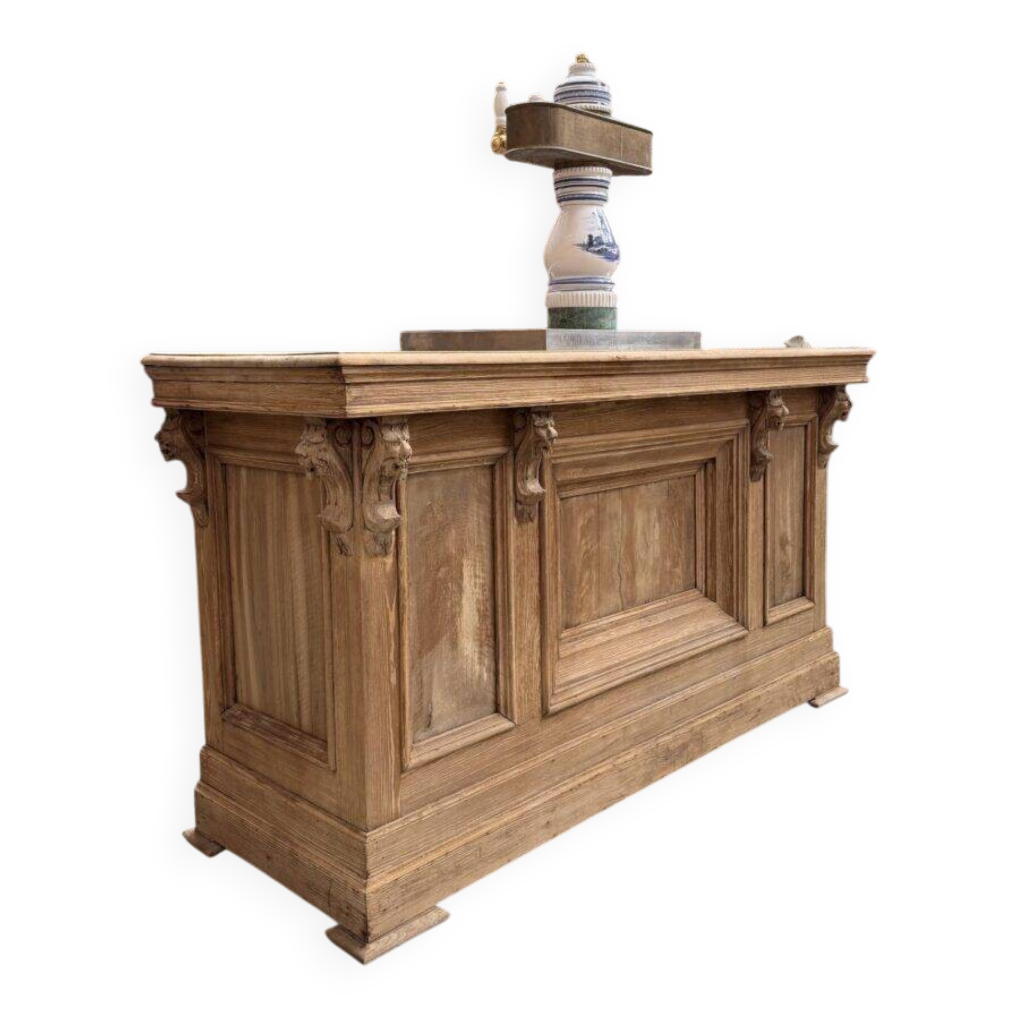 1950s bar counter