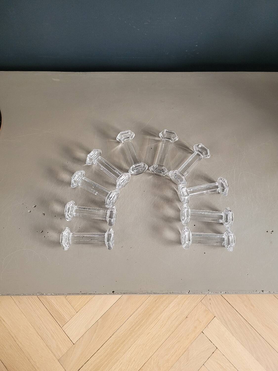 10 hexagonal glass knife holders