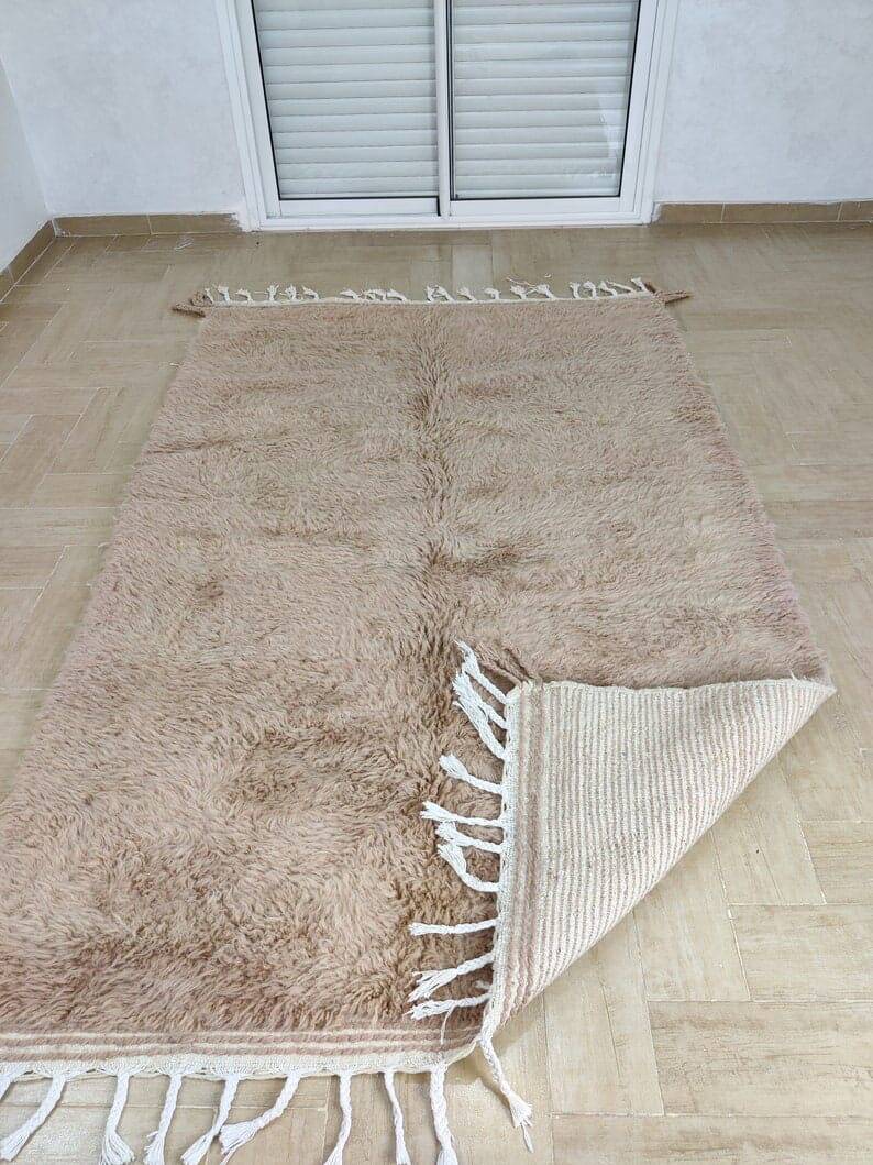 Handmade pure wool Moroccan rug 2/3 m