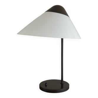 Vintage Opala table lamp Hans J. Wegner Louis Poulsen Design