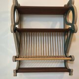 Shelves for plates and glasses