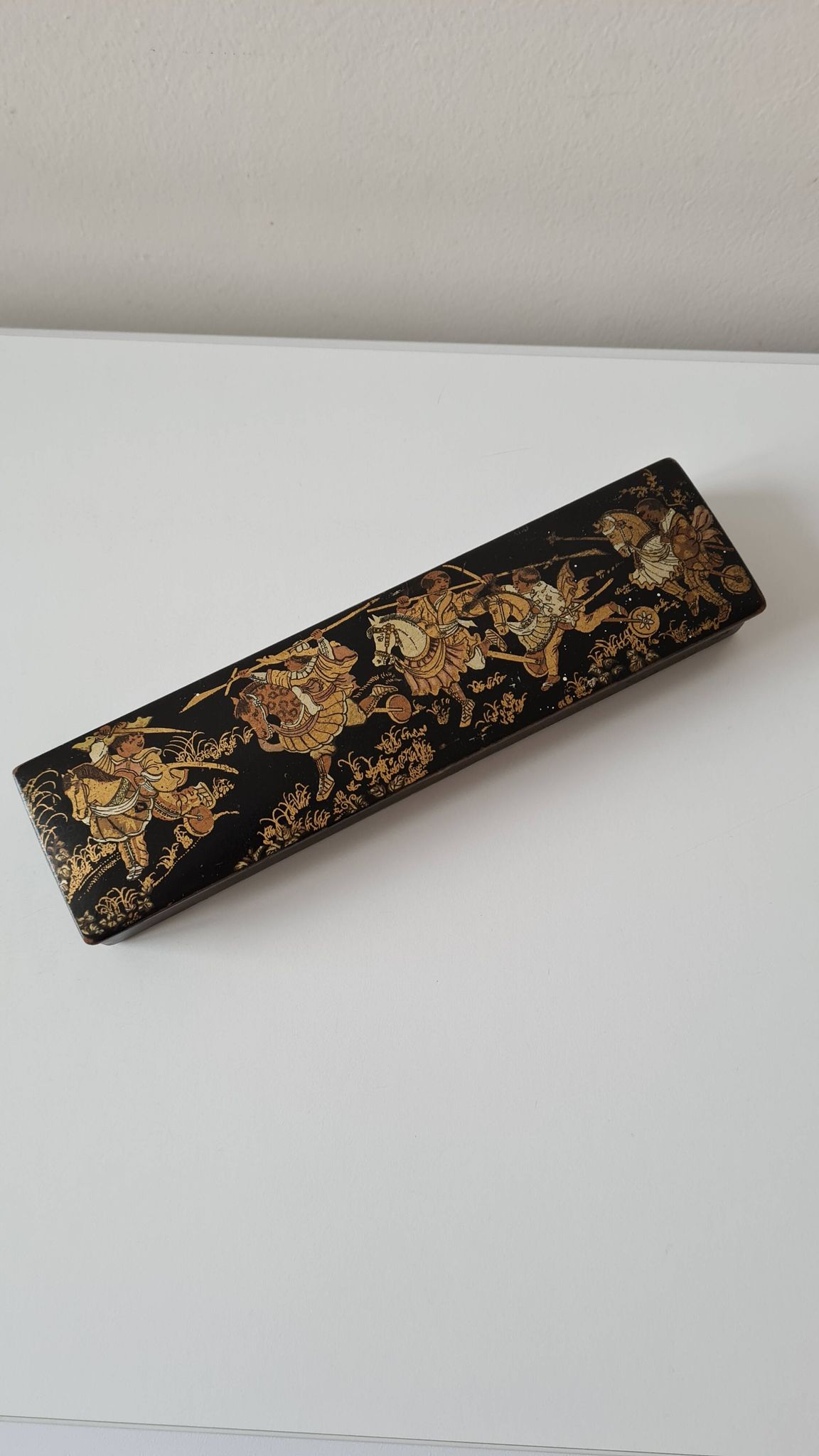 Former pen tray