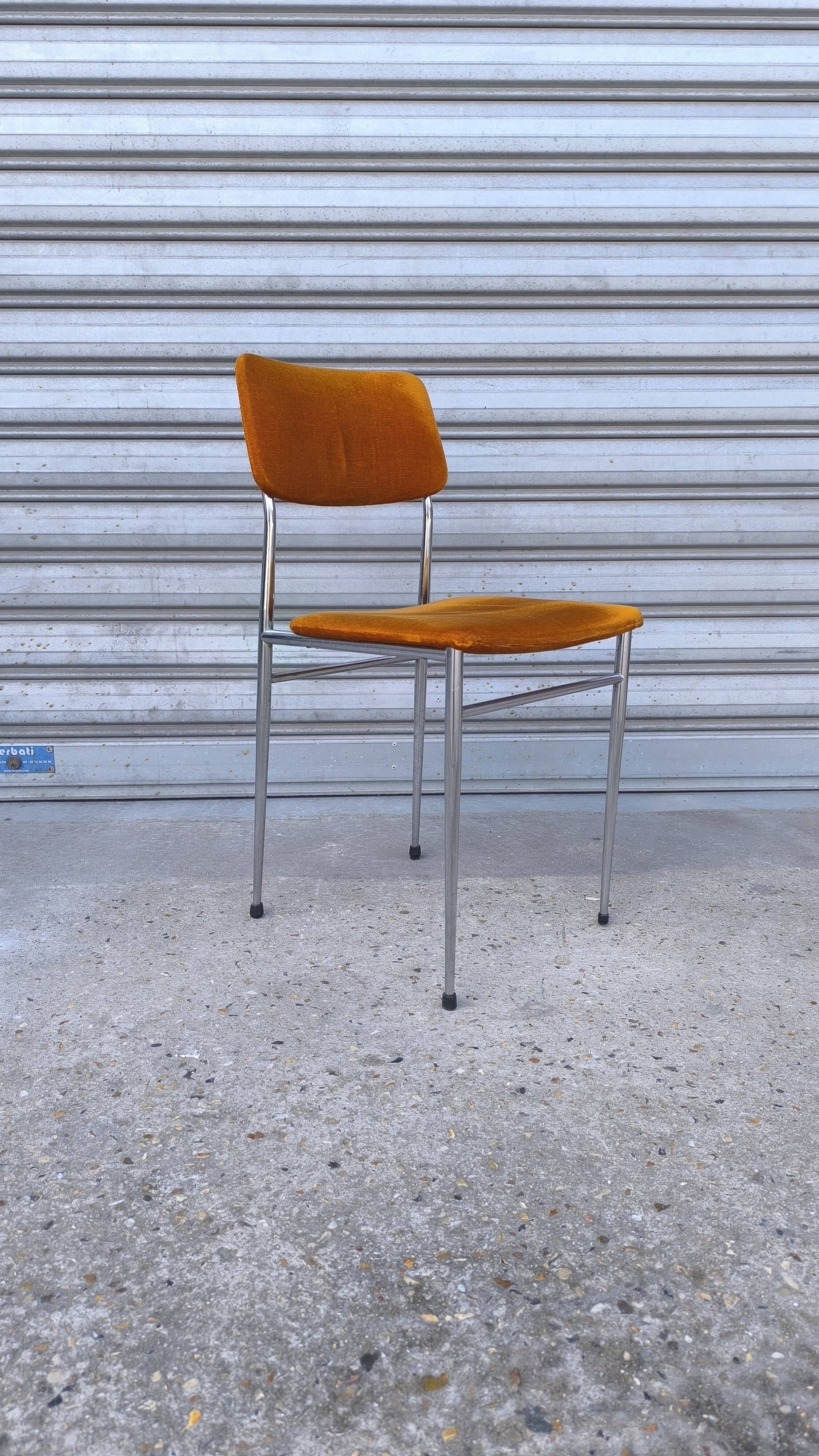 Chrome tubular chair with orange velvet, 1970s