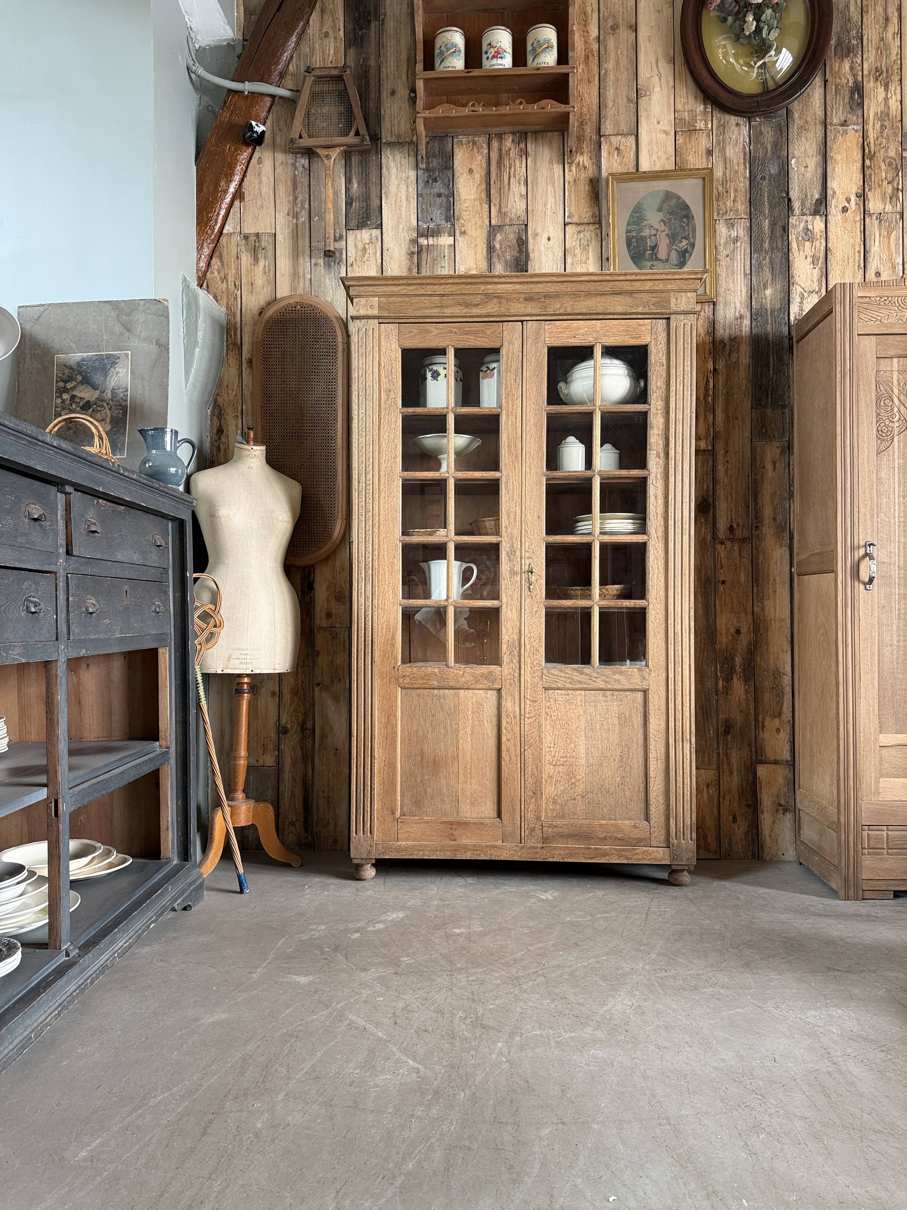 Antique oak display cabinet (renovated)