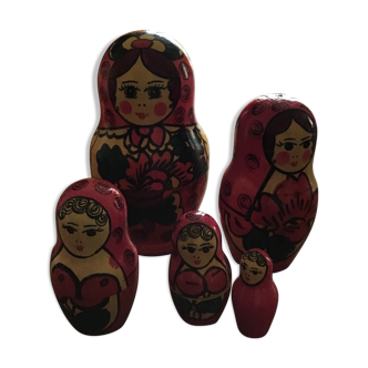 Nesting dolls