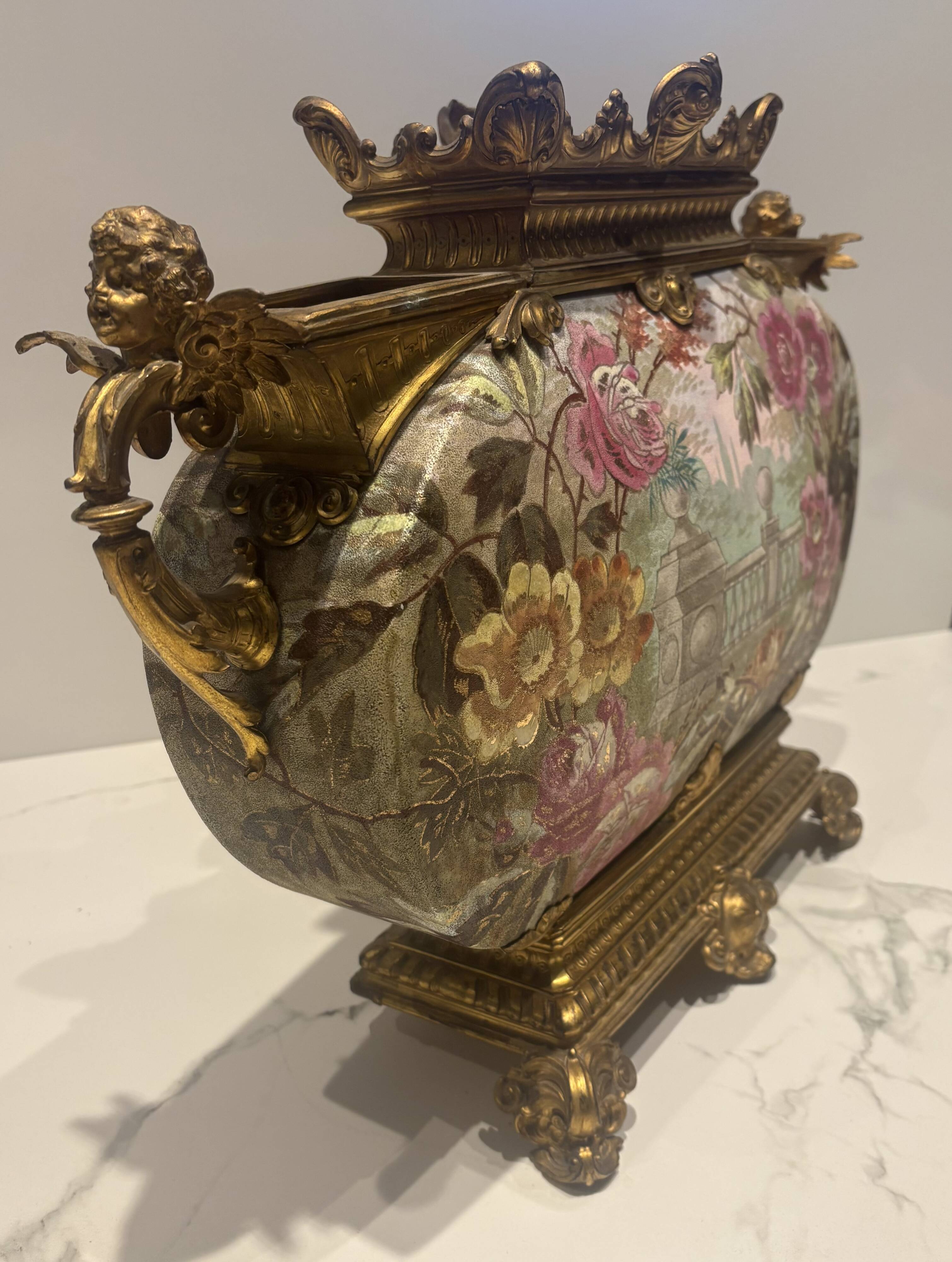Antique Royal Bonn vase jardinière