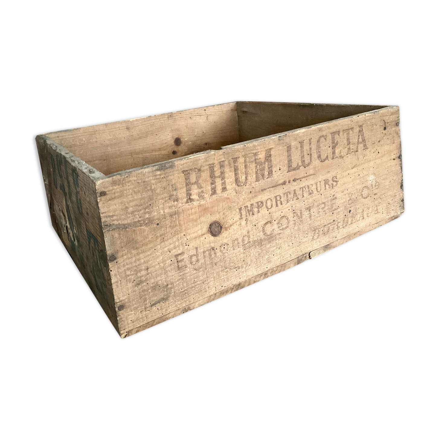 Ancienne caisse en bois « Rhum Luceta »