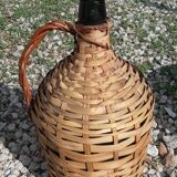 Wicker demijohn