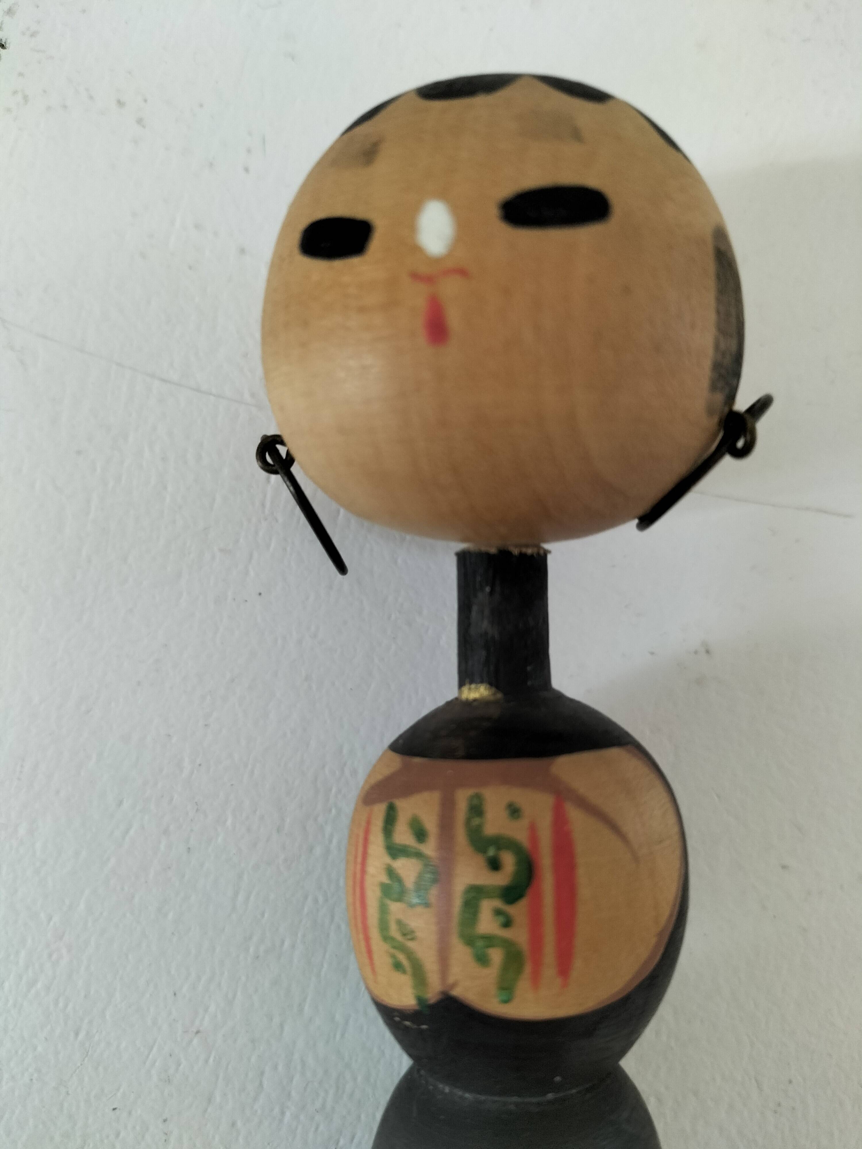 Pair of Japanese Kokeshi dolls - 1950s-1970s