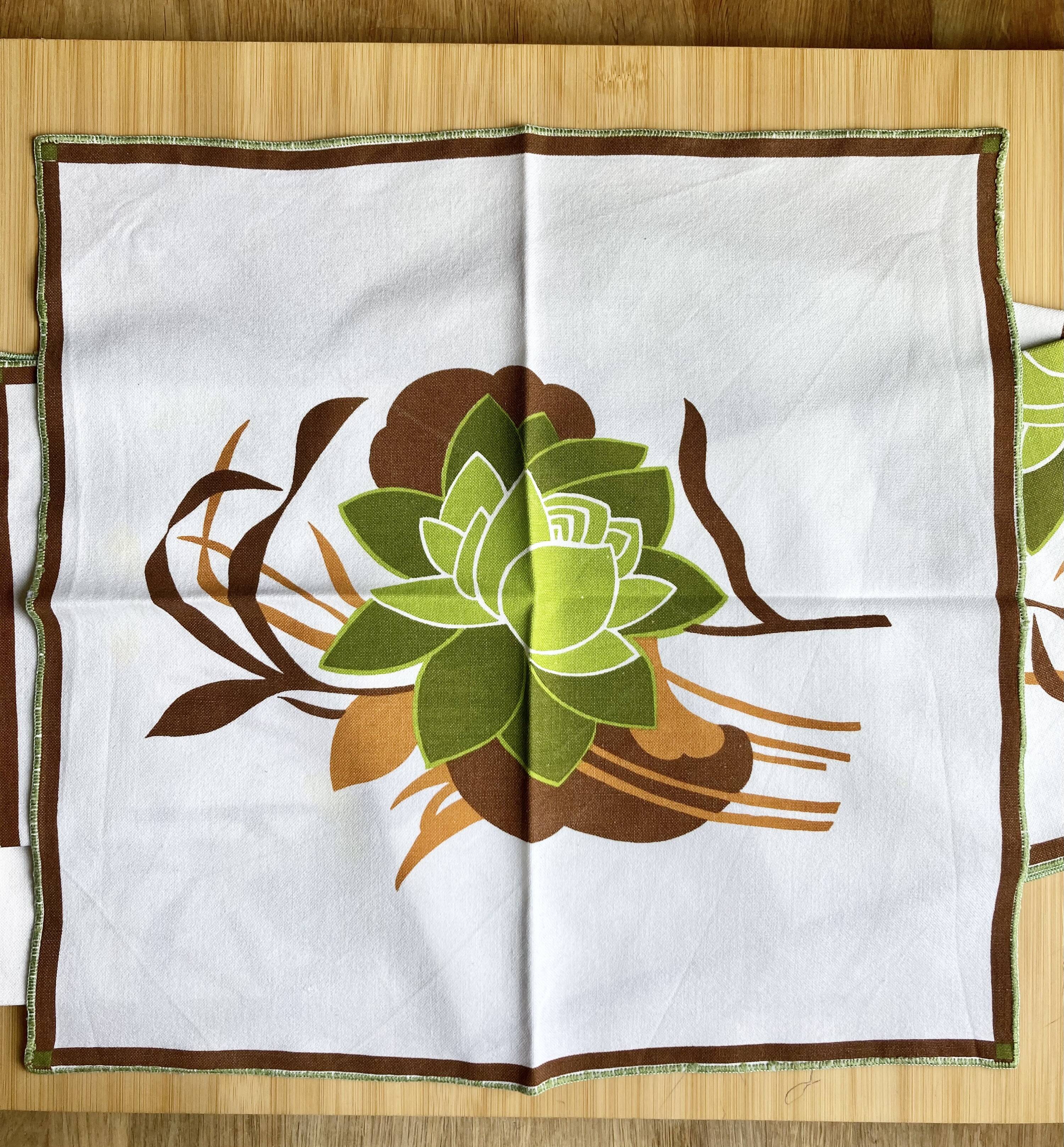 6 vintage / 70s napkins